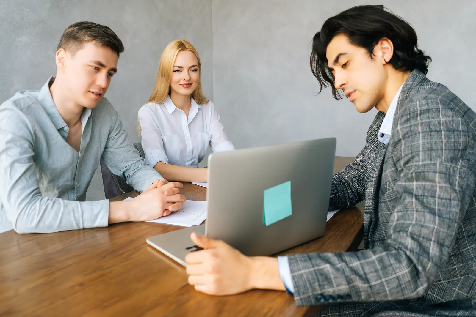 Calm Shores, Clear Communication: Keeping Tenant Concerns in Check for Sarasota Rentals